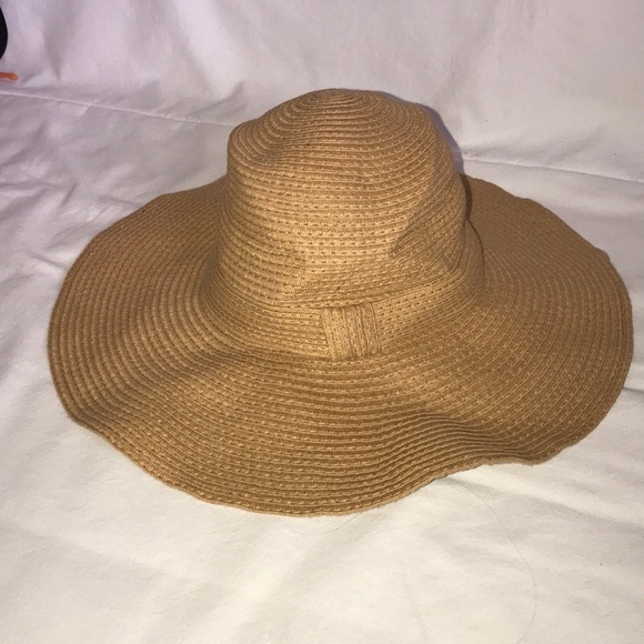 Pins & Needles Accessories - Urban Outfitters Pins & Needles Straw Floppy Hat